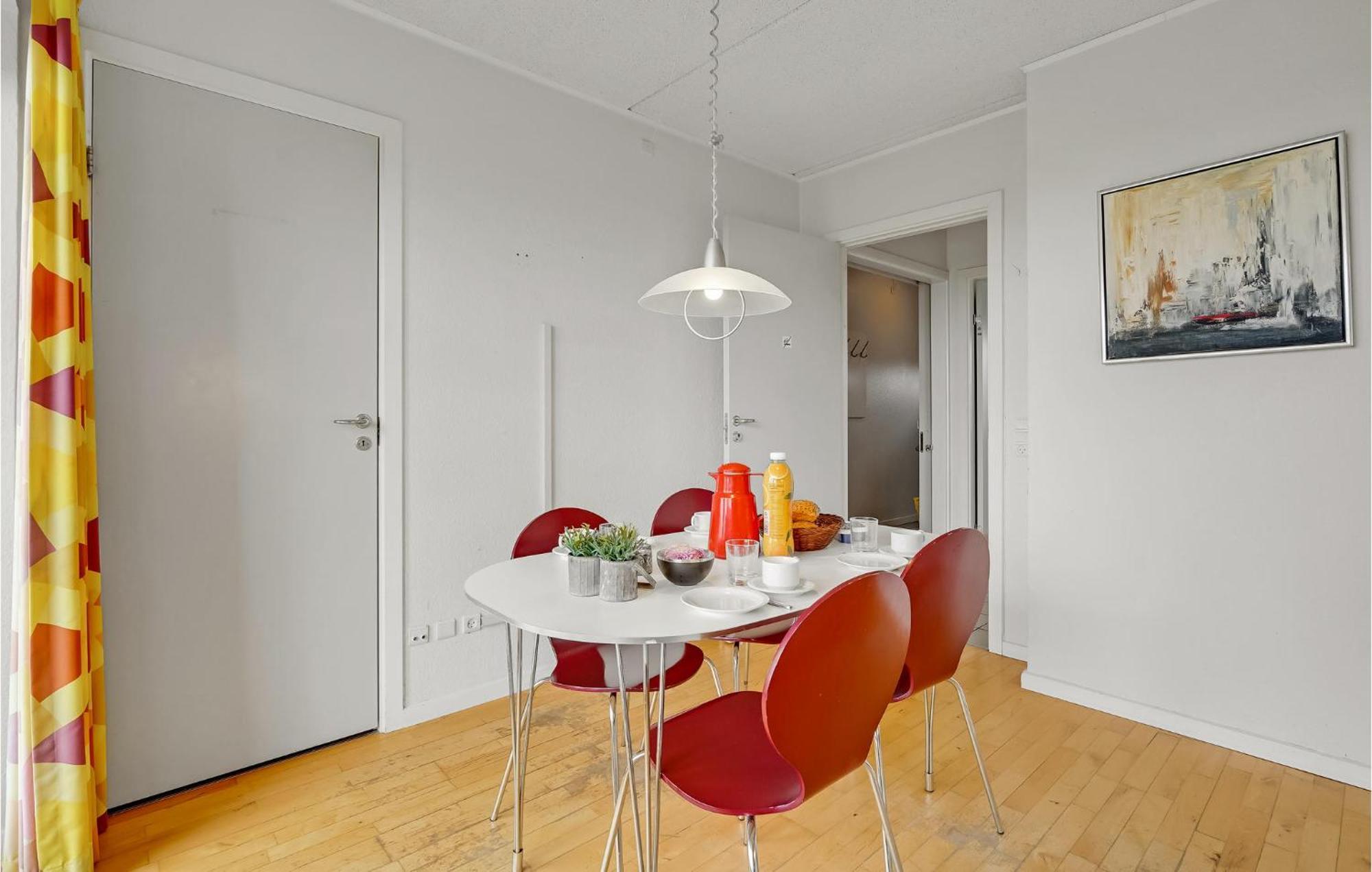2 Bedroom Stunning Home In Højer Exterior foto